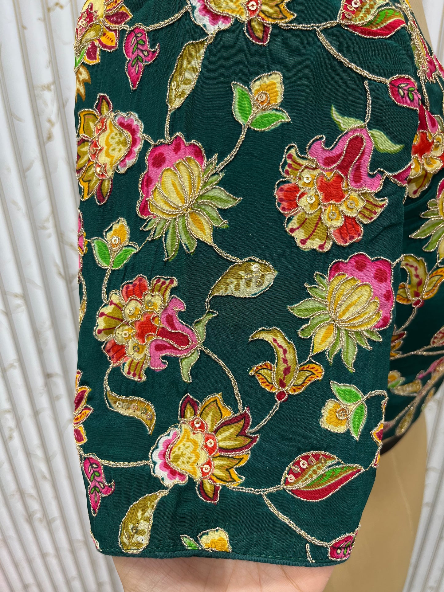 Position print blouse