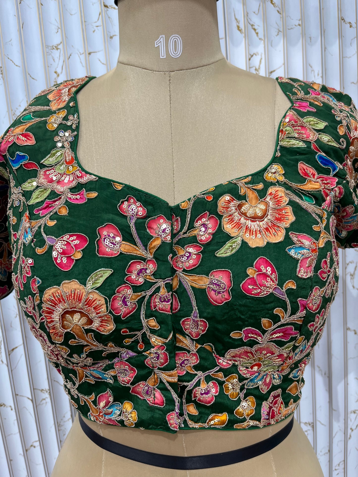 Position print blouse