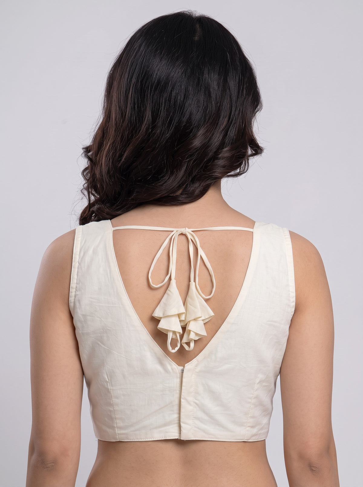 READY MADE SLEEVELESS SILK BLOUSE (WHITE)