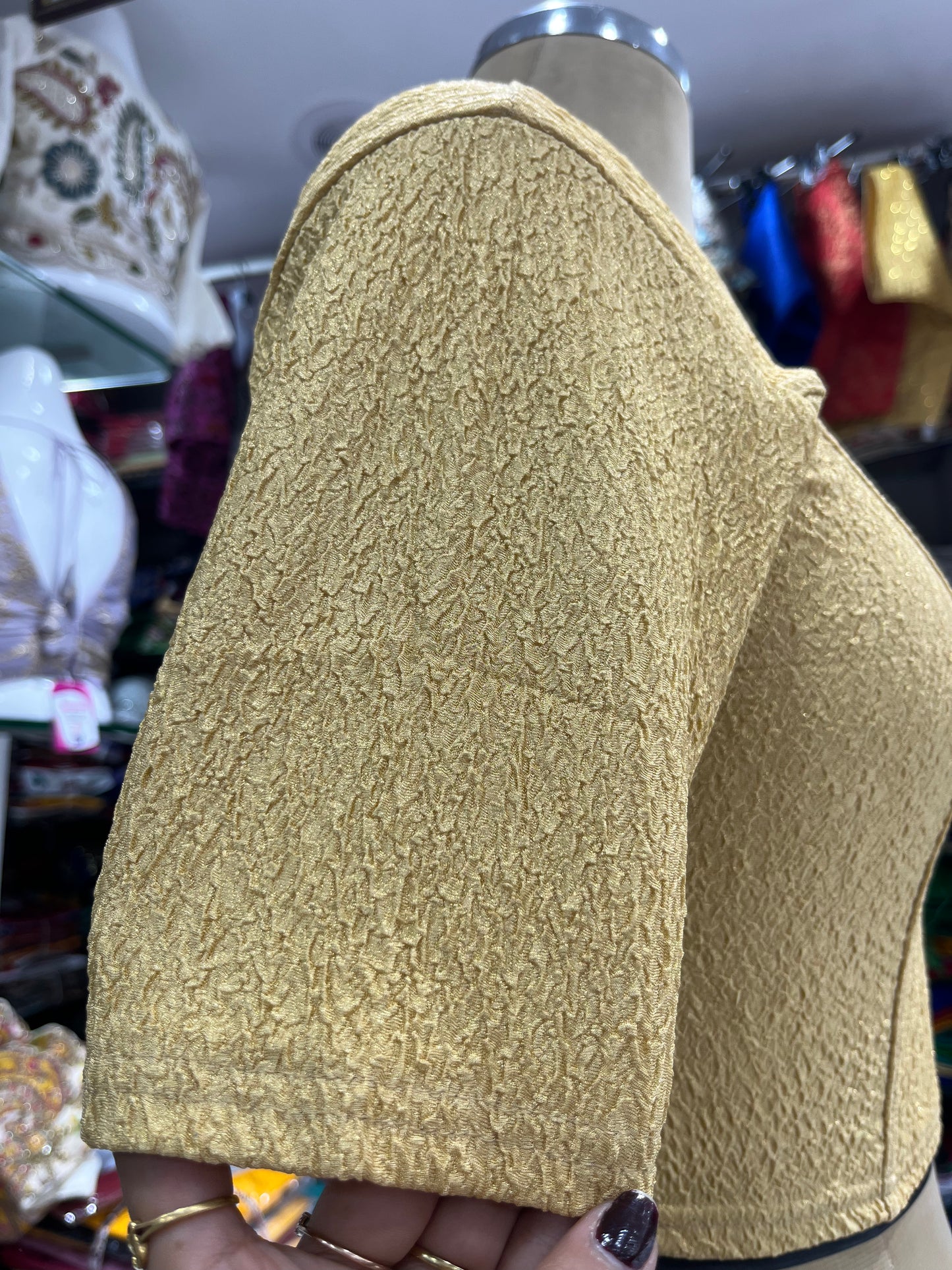 STRETCHABLE BLOUSE