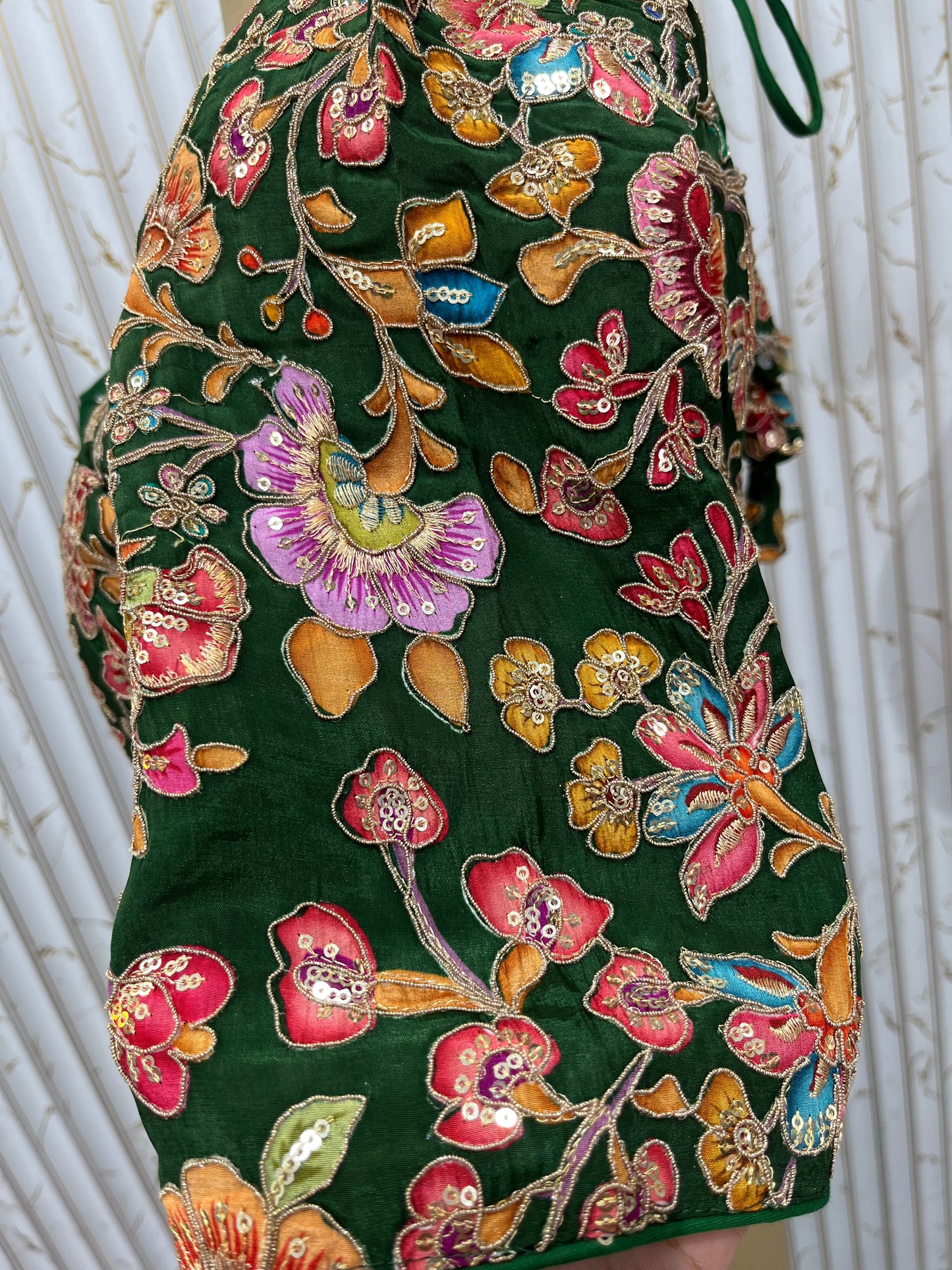 Position print blouse