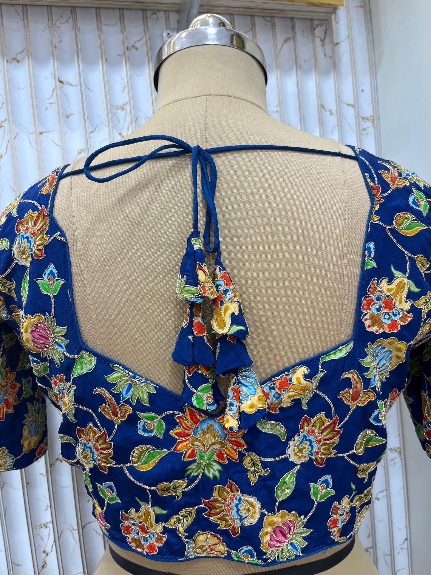 Position print blouse