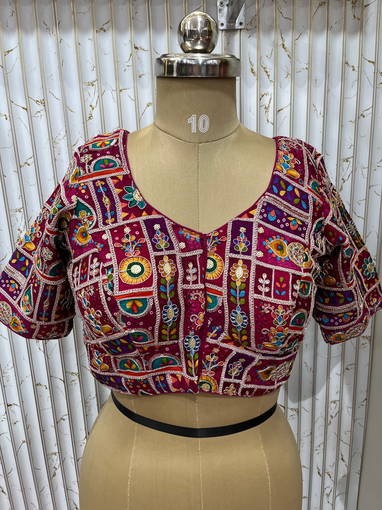 Position print blouse