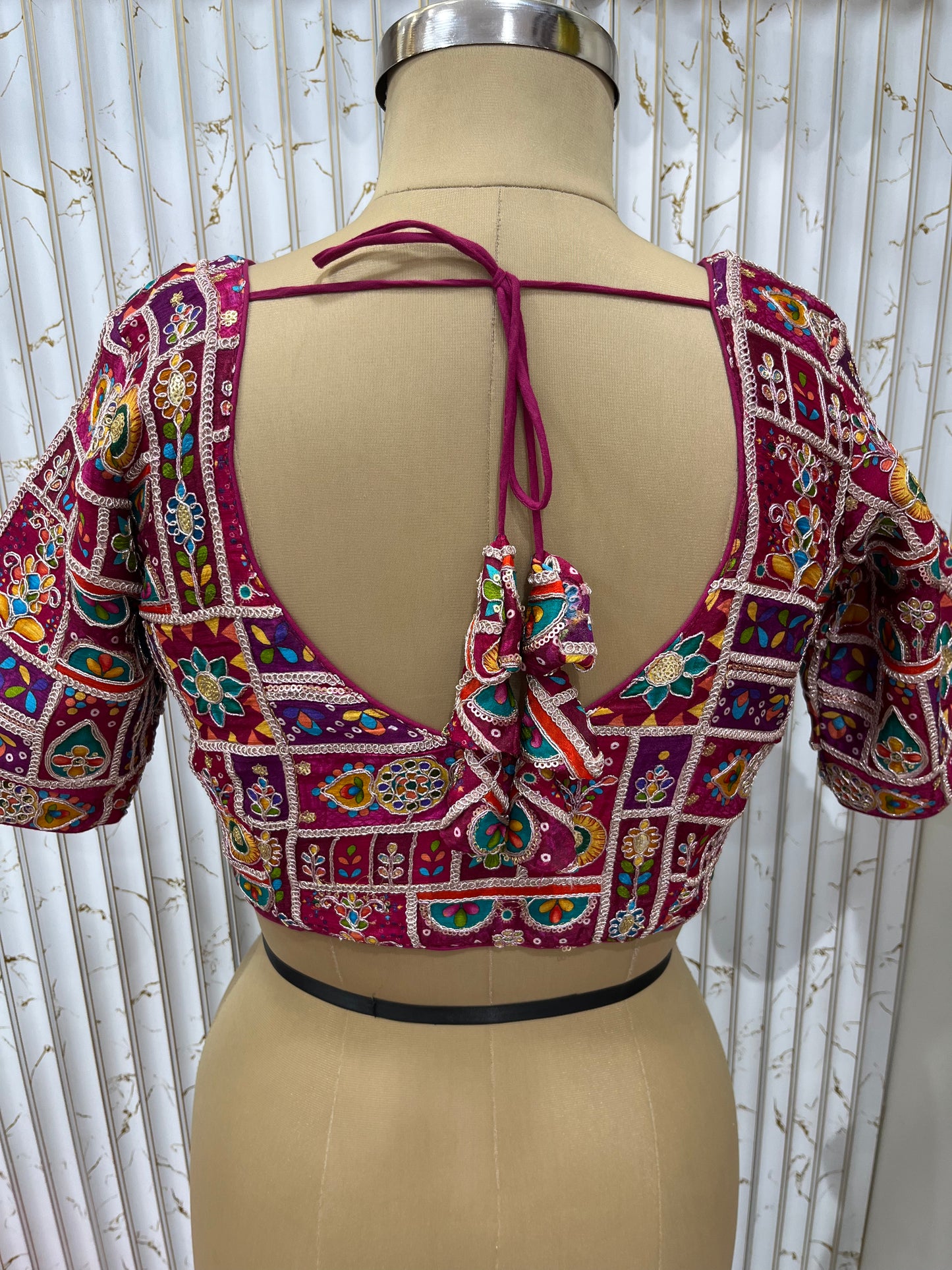 Position print blouse