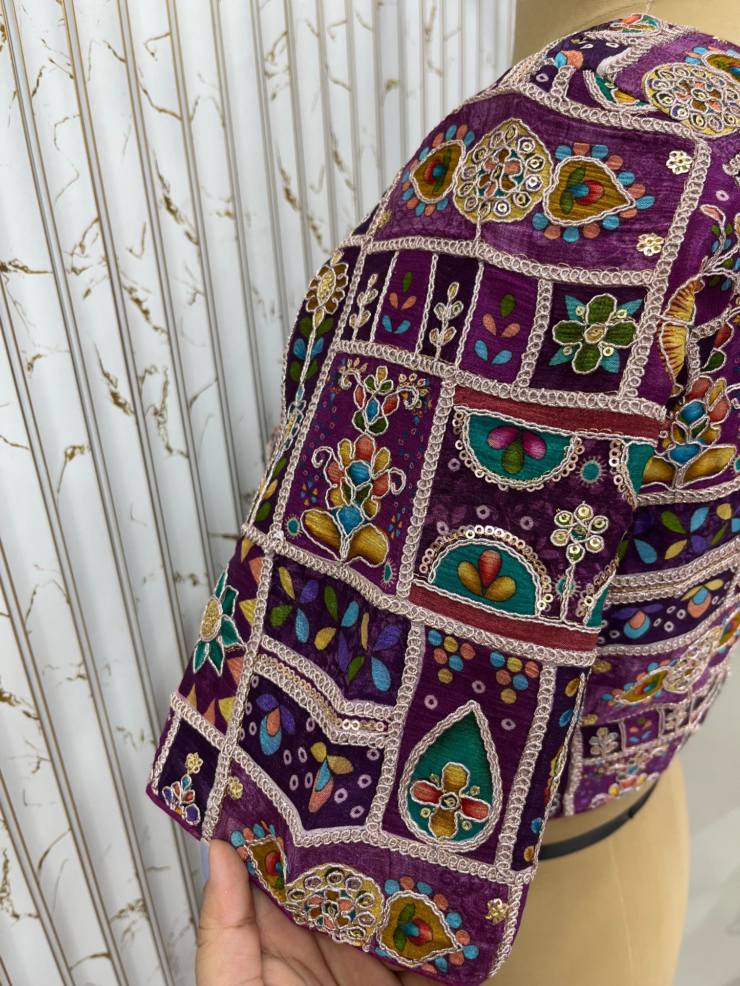 Position print blouse