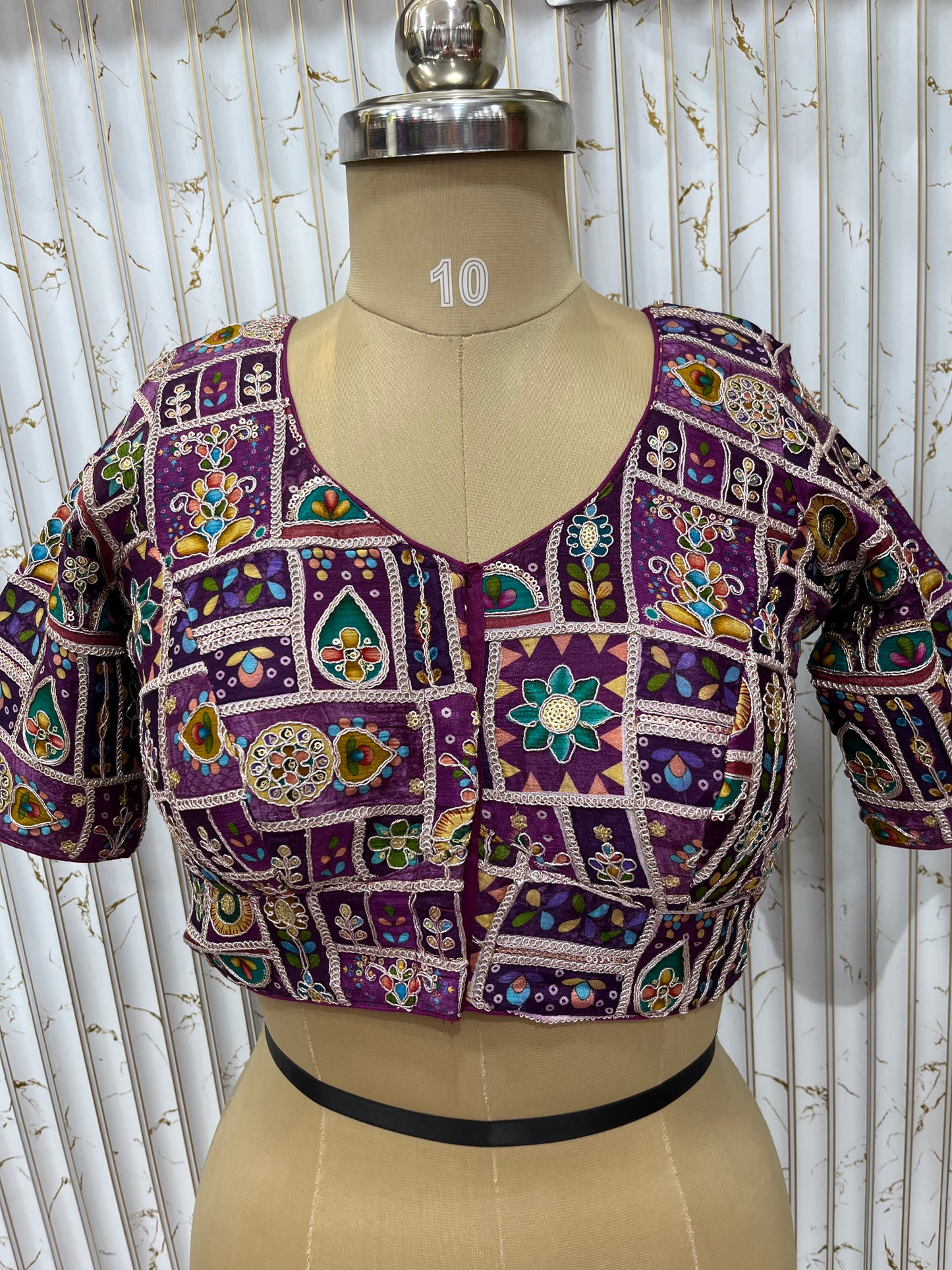 Position print blouse