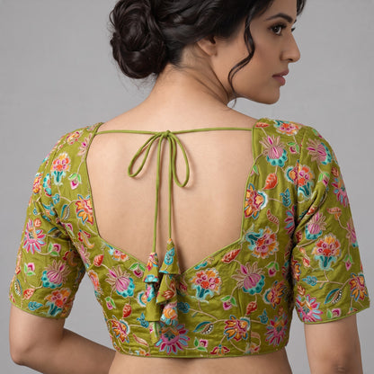 Position print blouse