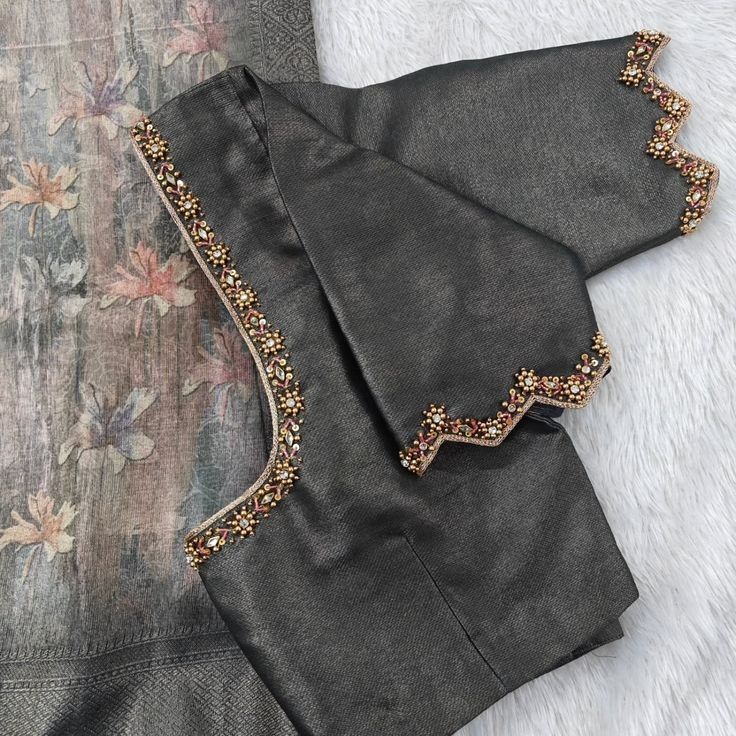 customize handwork Blouse